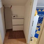 Swan Apartment *